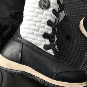 Woman’s winter boots